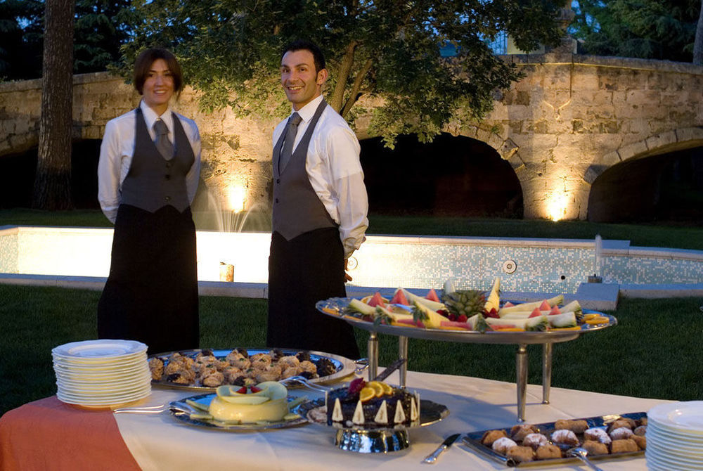 Casa Isabella Exclusive Hotel Mottola Restaurant bilde